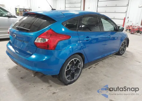 2014 Ford Focus Se z USA, uszkodzony, nr VIN 1FADP3K22EL181398